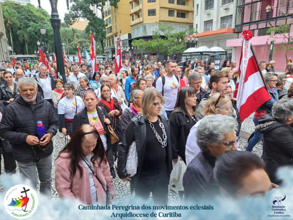 Caminhada Peregrina dos movimentos eclesiais da ArquidiocesE
